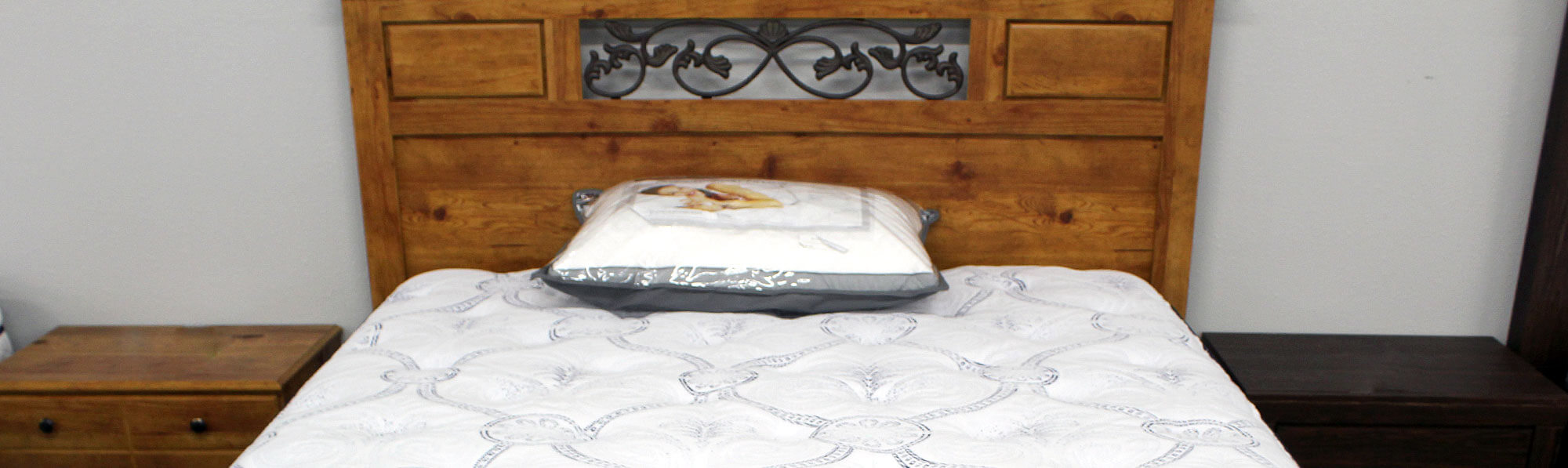 High-end symbol mattress with bedroom set